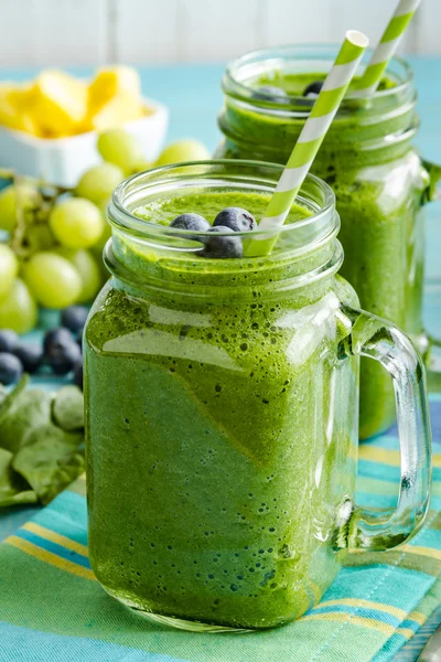 Yeşil ıspanak Kale Detoks Smoothie — Stok fotoğraf