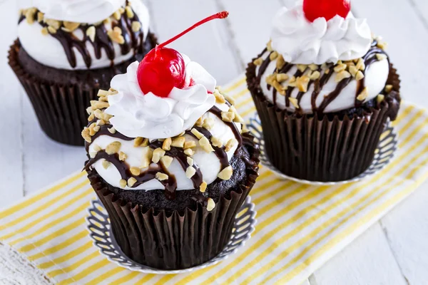 Hot Fudge Sundae Cupcakes