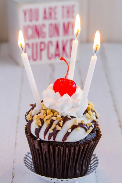 Hot Fudge Sundae Cupcakes — Stock Photo, Image