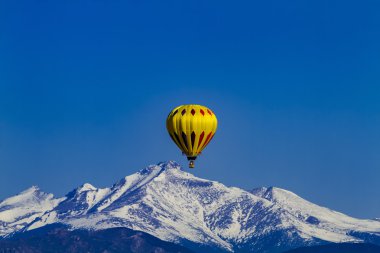 Kayalık dağ sıcak hava balon Festivali