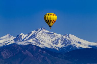 Kayalık dağ sıcak hava balon Festivali