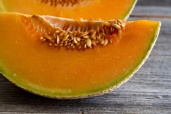Fresh organic cantaloupe melon — Stock Photo, Image
