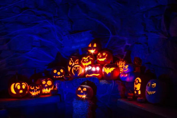 Candle Lit Halloween Pumpkins — Stock Photo, Image