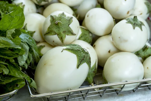 Los agricultores comercializan frutas y hortalizas —  Fotos de Stock