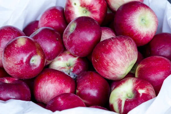 Los agricultores comercializan frutas y hortalizas —  Fotos de Stock