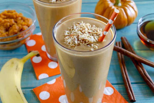 Bebidas de licuado de coco de calabaza — Foto de Stock