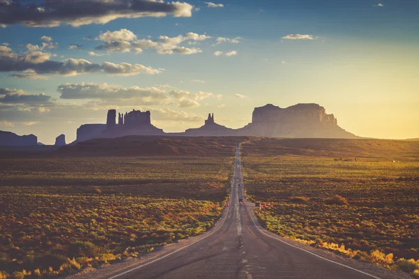 Straße zum Navajo-Stammespark Monumental — Stockfoto