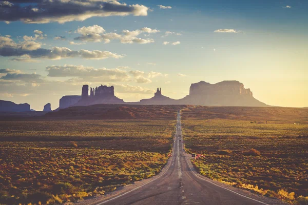 Straße zum Navajo-Stammespark Monumental — Stockfoto