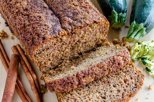 Fresh Baked Zucchini and Cinnamon Bread — Stock Photo, Image