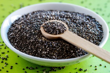 siyah-beyaz chia tohumu