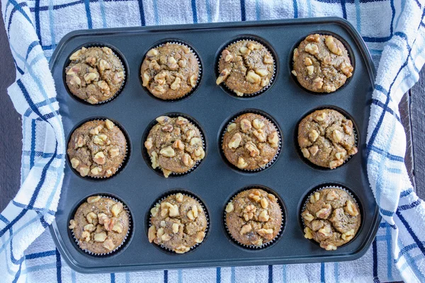 Muffins de nuez de plátano y semillas de chía — Foto de Stock