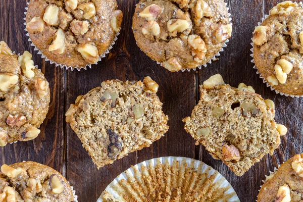 Banana Walnut dan Chia Benih Muffin — Stok Foto