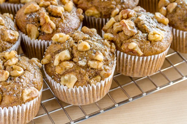 Banaan walnoot en chia zaad muffins — Stockfoto