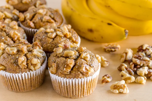 Banaan walnoot en chia zaad muffins — Stockfoto