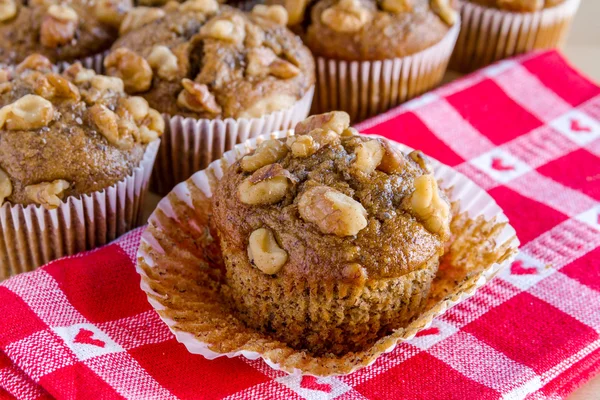 Banaan walnoot en chia zaad muffins — Stockfoto