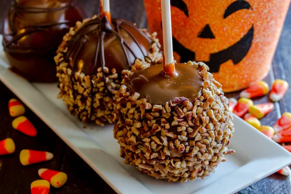 Hand Dipped Caramel Apples with Nuts and Chocolate — Stock Photo, Image