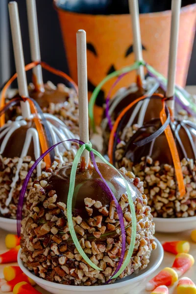 Hand Dipped Caramel Apples with Nuts and Chocolate — Stock Photo, Image