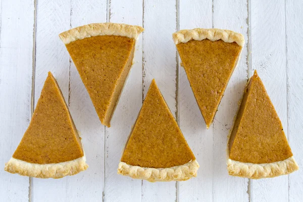 Ev yapımı kabak pasta dilimleri