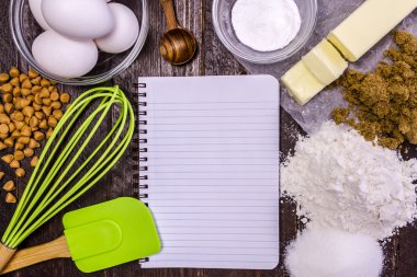 Yukarıdan fırın malzemeleri