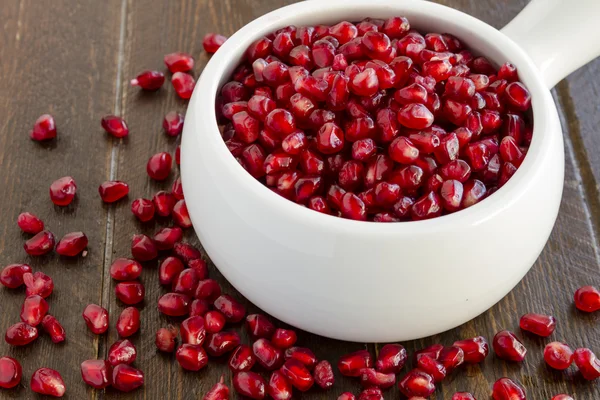 Fresh Organic Pomegranate Seeds — Stock Photo, Image