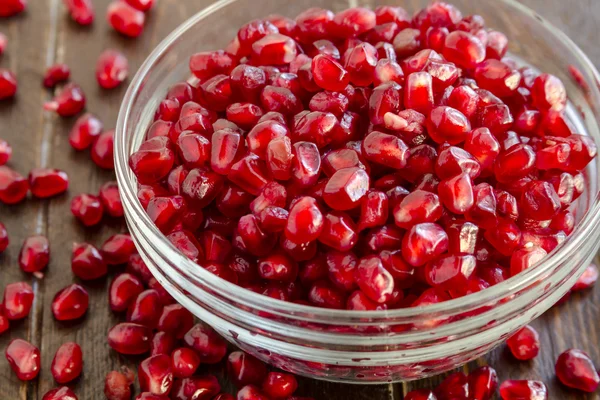 Fresh Organic Pomegranate Seeds — Stock Photo, Image