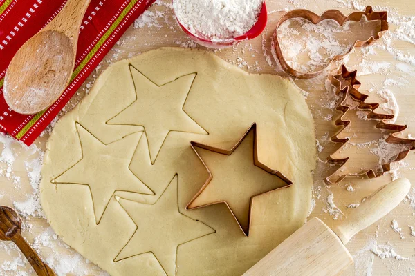 Galletas de azúcar Ingredientes y Cortadores — Foto de Stock