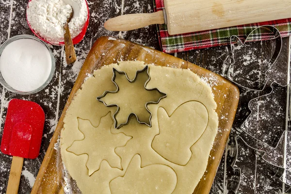 Zutaten und Ausstecher für Zuckerkekse — Stockfoto