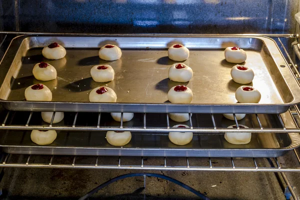 Baking Cookies in Home Kitchen — Stock Photo, Image