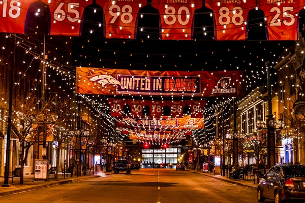 Denver larimer square nfl vereint in orange — Stockfoto