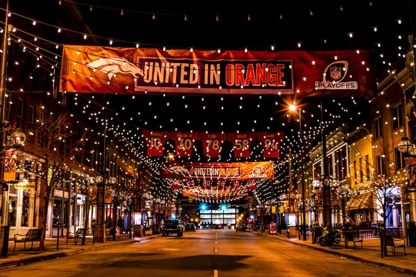 Denver larimer square nfl vereint in orange — Stockfoto