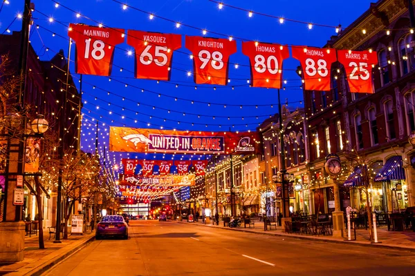 Denver Larimer Square NFL United en Orange — Foto de Stock