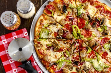 Yüce taze ince hamur Pizza
