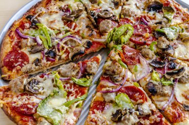 Yüce taze ince hamur Pizza