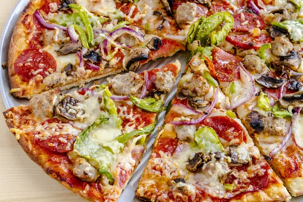 Fresh Thin Crust Supreme Pizza — Stock Photo, Image