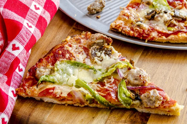 Fresh Thin Crust Supreme Pizza — Stock Photo, Image