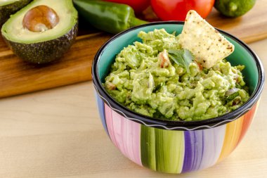 Taze ev yapımı tıknaz Guacamole DIP
