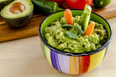 Taze ev yapımı tıknaz Guacamole DIP