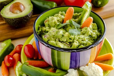 Taze ev yapımı tıknaz Guacamole DIP