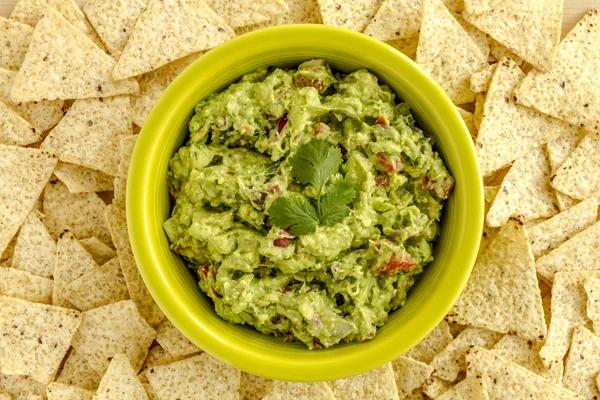 Fresh Homemade Chunky Guacamole Dip — Stock Photo, Image