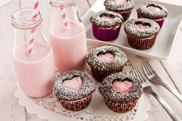 Valentinstag Herz Ausschnitt Cupcakes — Stockfoto