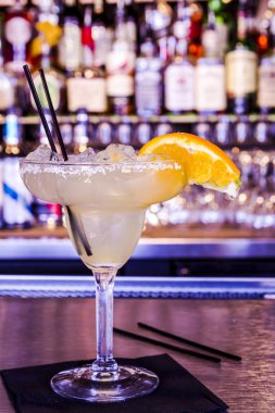 Yerel Tavern Bar ve ızgara gıda