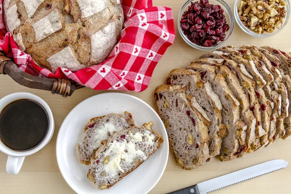 Fresh Baked Cranberry Walnut Bread — Stock Photo, Image