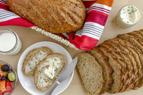 Fresh Baked Whole Grains and Seeded Bread — Stock Photo, Image
