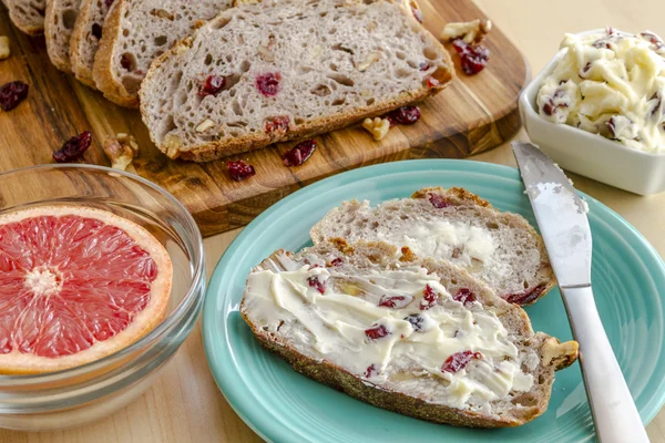 Fresh Baked Cranberry Walnut Bread — Stock Photo, Image
