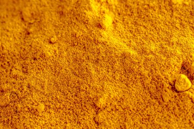 Organik sarı zerdeçal tozu