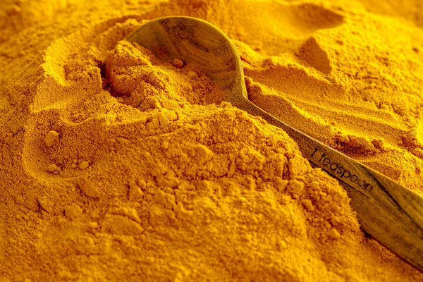 Pulbere de turmeric galben organic — Fotografie, imagine de stoc