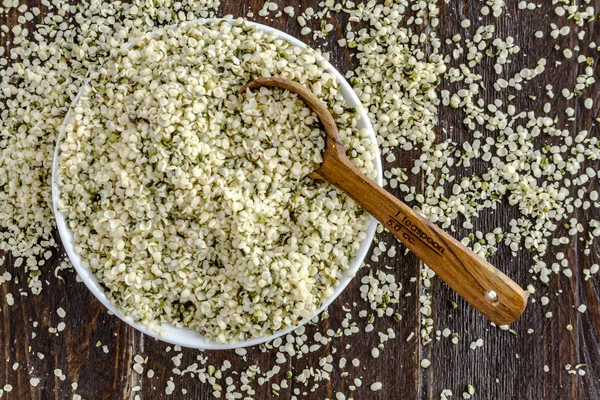 Raw Shelled Hemp Seeds — Stock Photo, Image