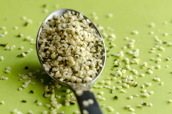 Raw Shelled Hemp Seeds — Stock Photo, Image