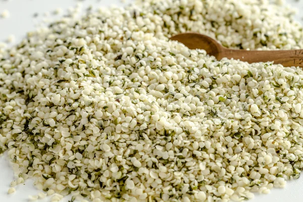 Raw Shelled Hemp Seeds — Stock Photo, Image