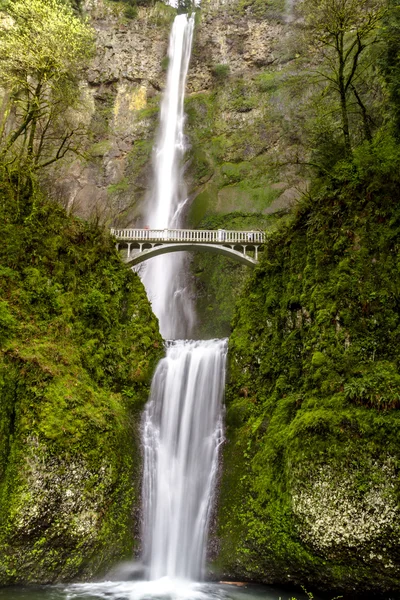 Scenic Multnomah Falls in Oregon — Stock Photo, Image